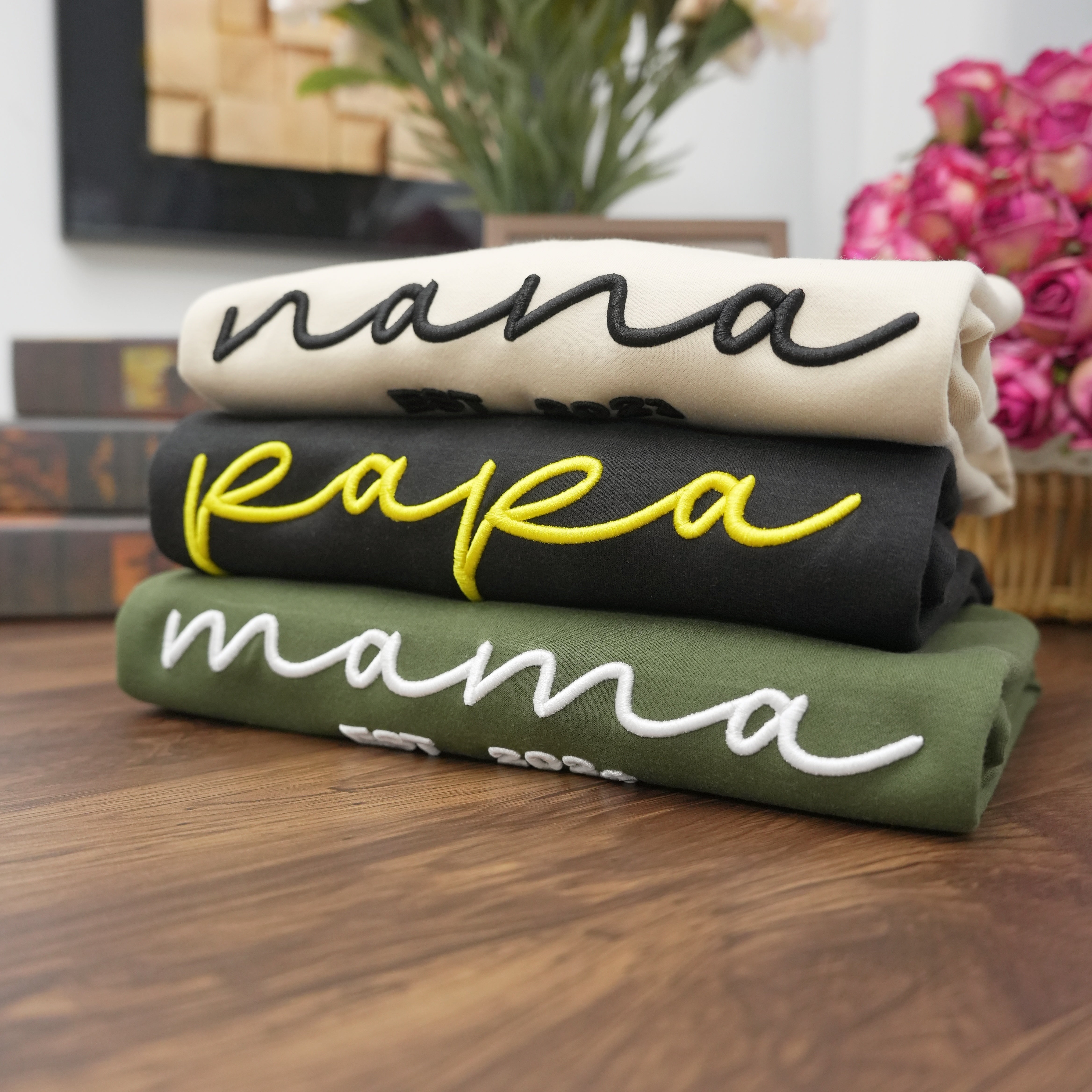 Custom Embroidered Papa Sweatshirt with Date and Kids Names on Sleeve,Gifts for Papa | Father's Day Gift