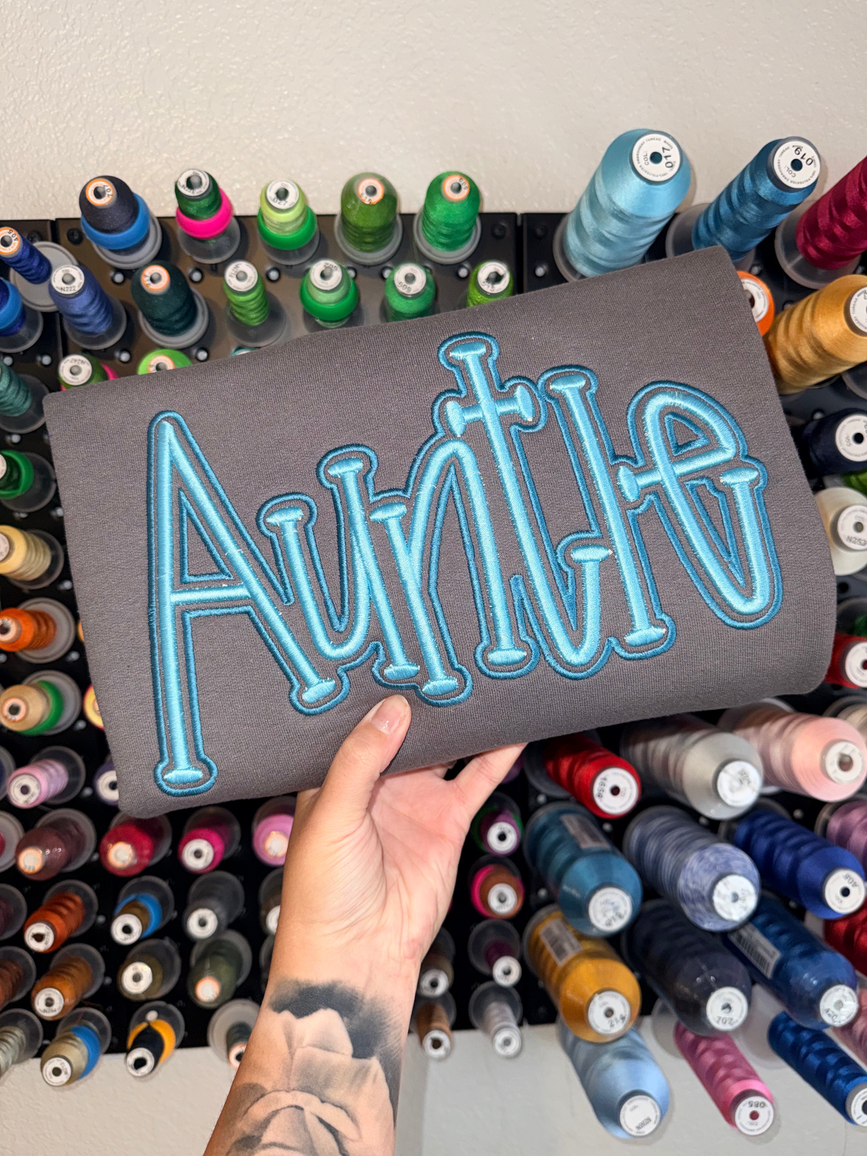 👩👧Auntie Puff Embroidery Sweatshirt – 3D Raised Heartfelt Design